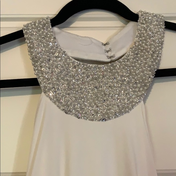 White cocktail dress with pretty beaded details. - Picture 2 of 5